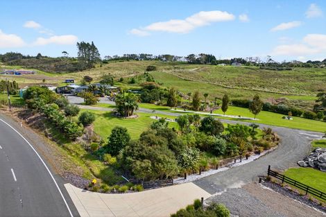Photo of property in 252 Oneriri Road, Kaiwaka, 0573