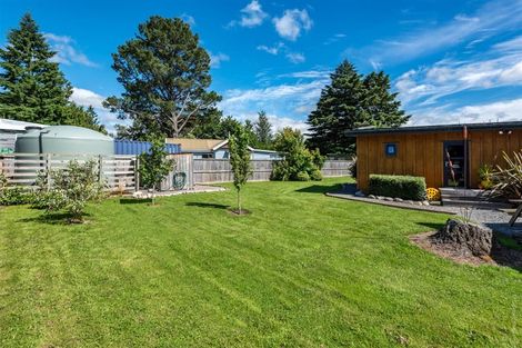 Photo of property in 5 Cross Street, Coalgate, 7673