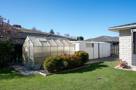 Photo of property in 27 Golding Road, Taradale, Napier, 4112