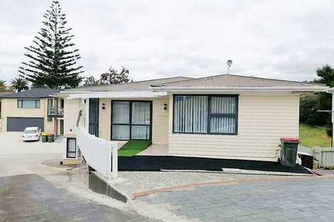 Photo of property in 18 Jamaica Place, Blockhouse Bay, Auckland, 0600