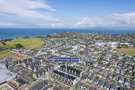 Photo of property in 8/19 Windlass Street, Long Bay, Auckland, 0630