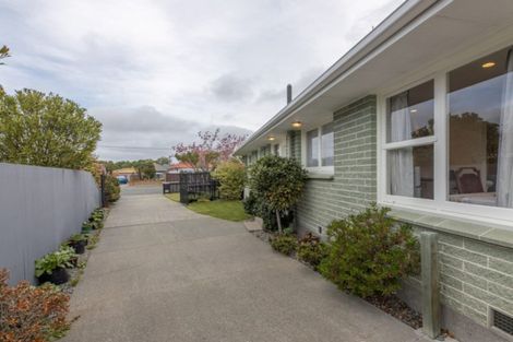 Photo of property in 45 Farquhars Road, Redwood, Christchurch, 8051