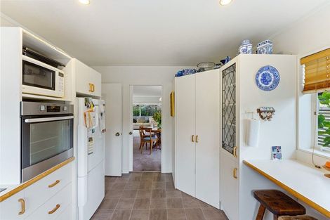 Photo of property in 31 Rosebank Grove, Waikanae, 5036