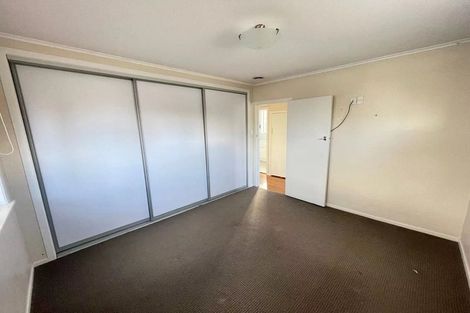 Photo of property in 21 Ribblesdale Road, Henderson, Auckland, 0612