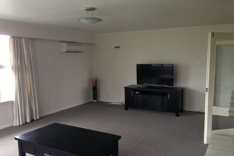 Photo of property in 348 Memorial Avenue, Burnside, Christchurch, 8053