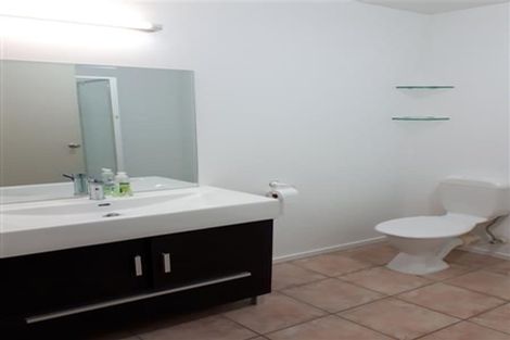 Photo of property in 19 Calypso Way, Unsworth Heights, Auckland, 0632