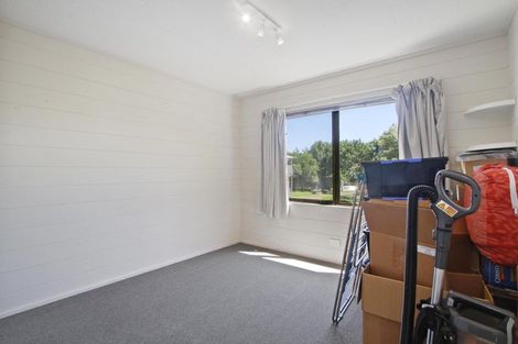 Photo of property in 17a Leaming Place, Clarks Beach, 2122