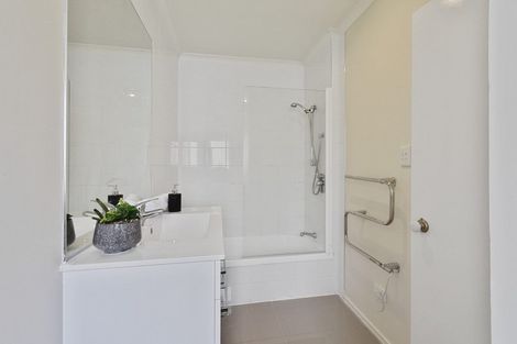 Photo of property in 7 Arrowsmith Drive, Clover Park, Auckland, 2019