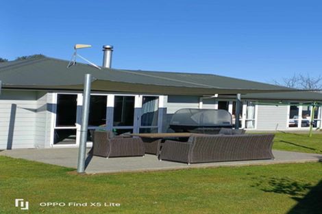 Photo of property in 15 Cross Street, Coalgate, 7673