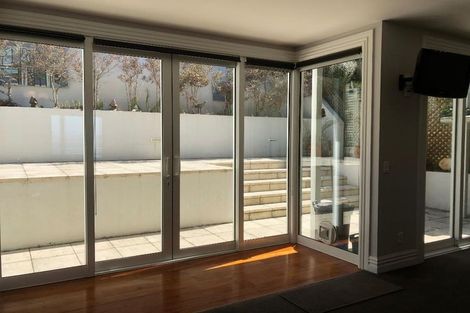 Photo of property in 5 Moeller Street, Mount Victoria, Wellington, 6011