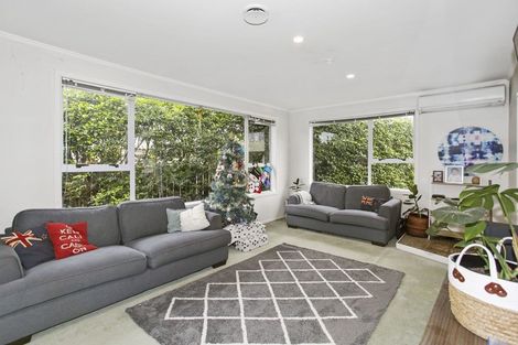 Photo of property in 132 Coxhead Road, Wattle Downs, Auckland, 2103