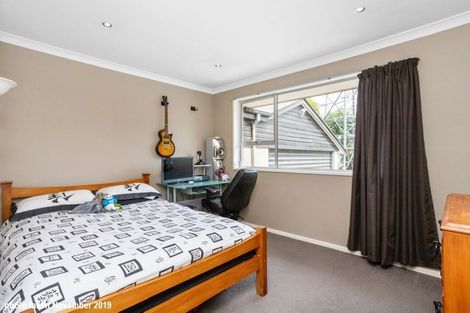 Photo of property in 25 Ambleside Drive, Burnside, Christchurch, 8053