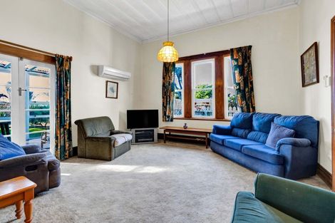 Photo of property in 10 Miro Street, Inglewood, 4330