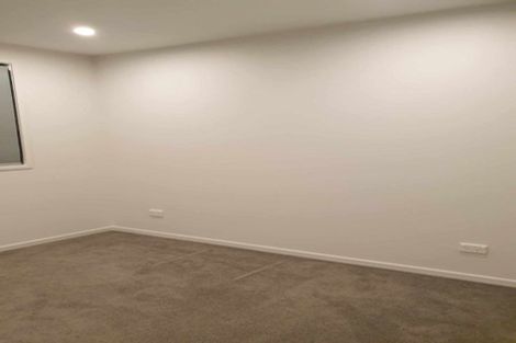 Photo of property in 11/8 Chivalry Road, Glenfield, Auckland, 0629