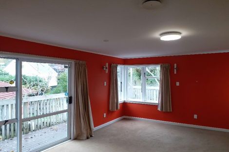 Photo of property in 1a Trojan Crescent, New Lynn, Auckland, 0600