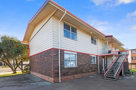 Photo of property in 2/41 Kawaka Street, Mount Maunganui, 3116