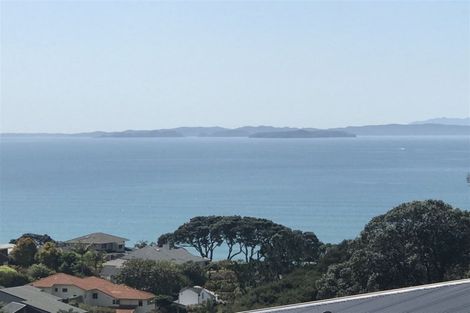 Photo of property in 2e Vipond Road, Stanmore Bay, Whangaparaoa, 0932