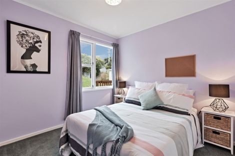 Photo of property in 15 Cunliffe Street, Johnsonville, Wellington, 6037