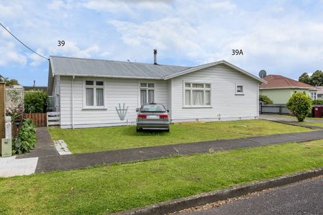 Photo of property in 39 Princes Street, Levin, 5510