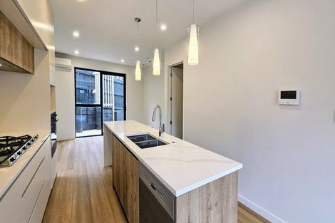 Photo of property in 7b Lewisham Street, Highland Park, Auckland, 2010