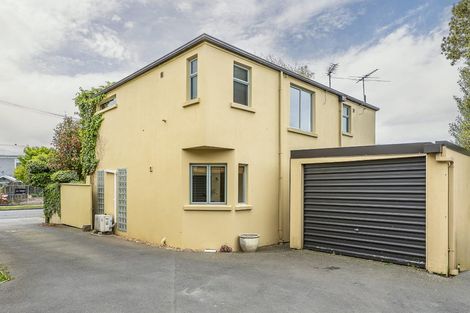 Photo of property in 2/28 Derby Street, St Albans, Christchurch, 8014