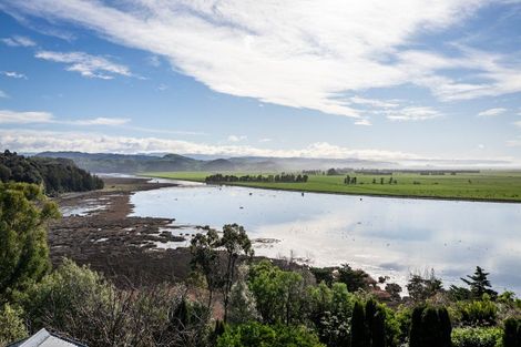 Photo of property in 292 Poraiti Road, Poraiti, Napier, 4182