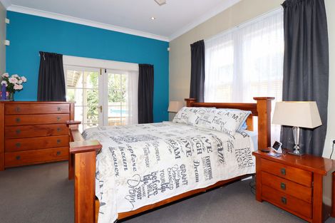 Photo of property in 8 Victoria Street, Carterton, 5713