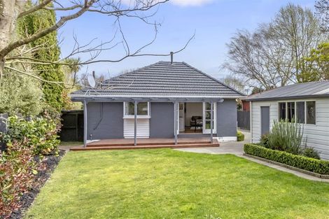 Photo of property in 16 Gregan Crescent, Burnside, Christchurch, 8053