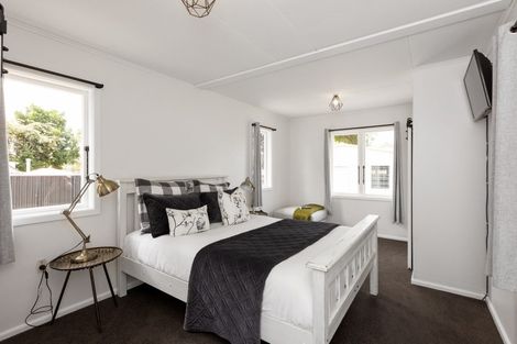 Photo of property in 19 Shrimpton Road, Haumoana, 4102