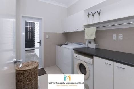 Photo of property in 17 Quedley Court, Eastern Beach, Auckland, 2012