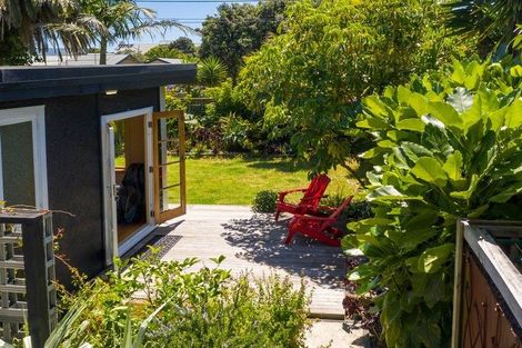Photo of property in 44 Ngapaki Street, Waikanae Beach, Waikanae, 5036