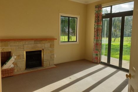 Photo of property in 165 Pine Valley Road, Dairy Flat, Silverdale, 0992