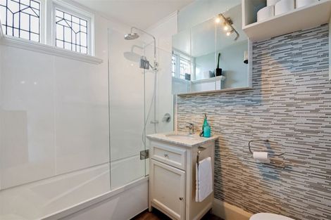 Photo of property in 11 Corson Avenue, Beckenham, Christchurch, 8023