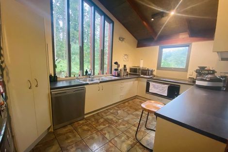 Photo of property in 52 Park Hill Road, Birkenhead, Auckland, 0626