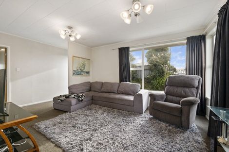 Photo of property in 8a Elm Grove, Westown, New Plymouth, 4310