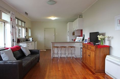 Photo of property in 14 Solway Street, Holmes Hill, Oamaru, 9401