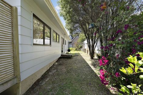 Photo of property in 2/48 Nor'east, Northcross, Auckland, 0632