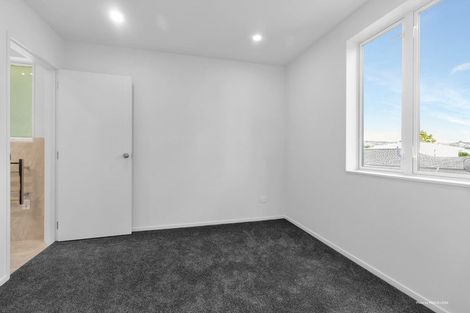 Photo of property in 27 Stitchbird Crescent, Papakura, 2110