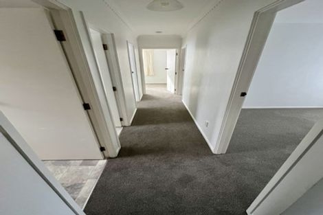 Photo of property in 27 Halberg Street, Glenfield, Auckland, 0629