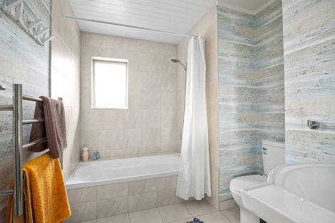 Photo of property in 1 Royal Terrace, Alexandra, 9320