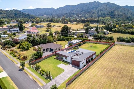 Photo of property in 7 Koromiko Drive, Coromandel, 3506