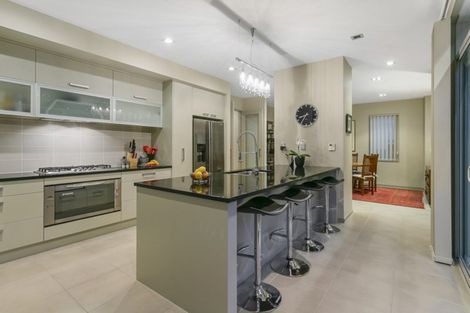 Photo of property in 182 Greenhithe Road, Greenhithe, Auckland, 0632