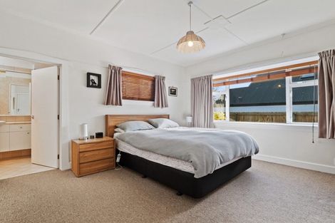 Photo of property in 16 Kotare Street, Fendalton, Christchurch, 8041