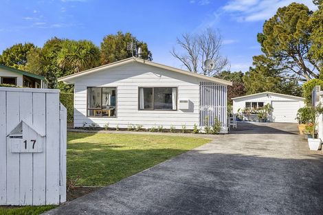 Photo of property in 17 Kipling Drive, Whalers Gate, New Plymouth, 4310