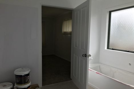 Photo of property in 47 Flat Bush Road, Clover Park, Auckland, 2023