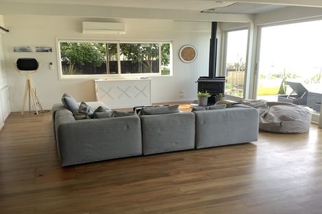 Photo of property in 62 Moana Road, Okitu, Gisborne, 4010