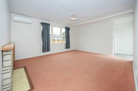 Photo of property in 8 Lee Place, Bader, Hamilton, 3206