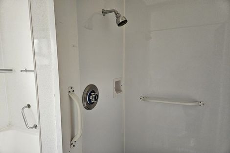 Photo of property in 2 Edwards Place, Terrace End, Palmerston North, 4410