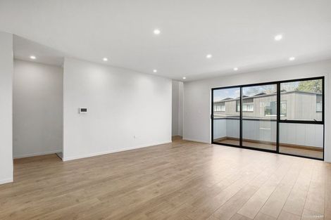 Photo of property in 2/258 Lake Road, Hauraki, Auckland, 0622