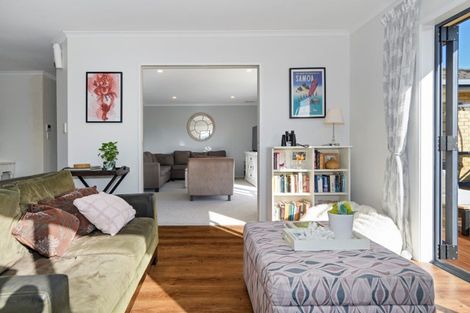 Photo of property in 74 Kinloch Way, Bethlehem, Tauranga, 3110